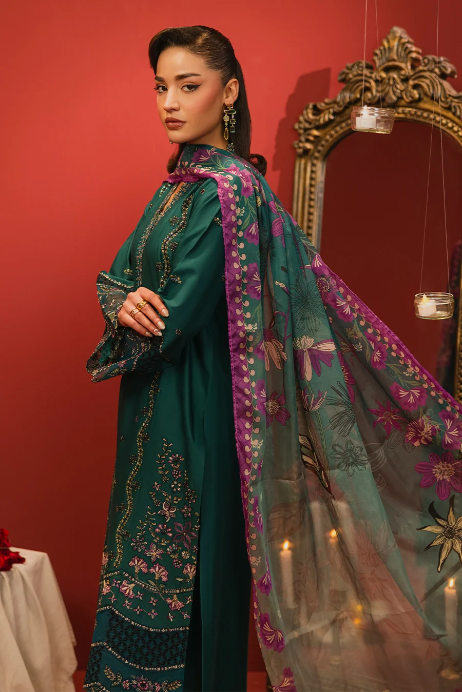 Zeenat Pret Embroidered Lawn 3-Piece Suit - Emerald Green
