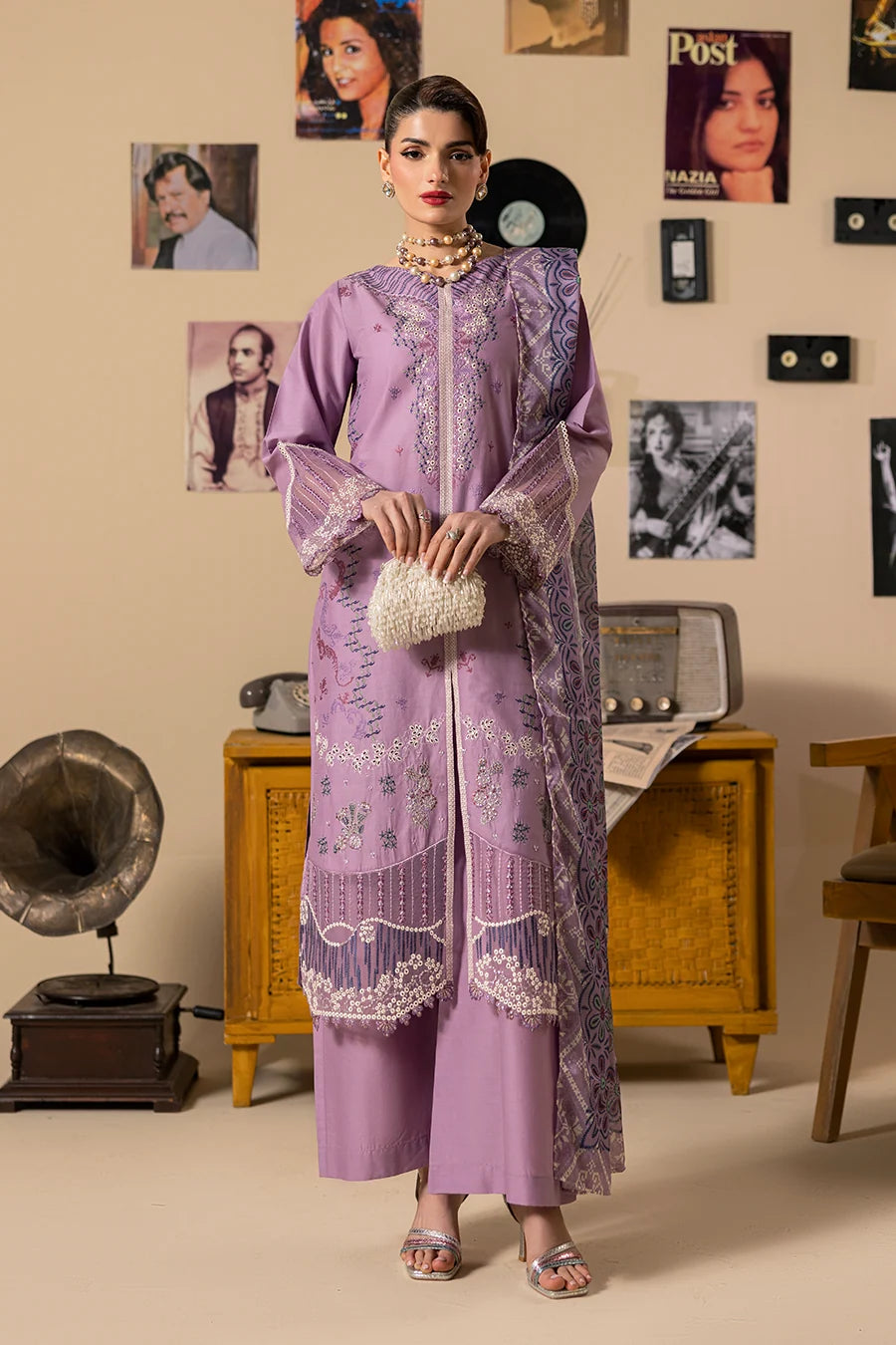Zeenat Pret Embroidered Lawn 3-Piece Suit - Lavender Lilac