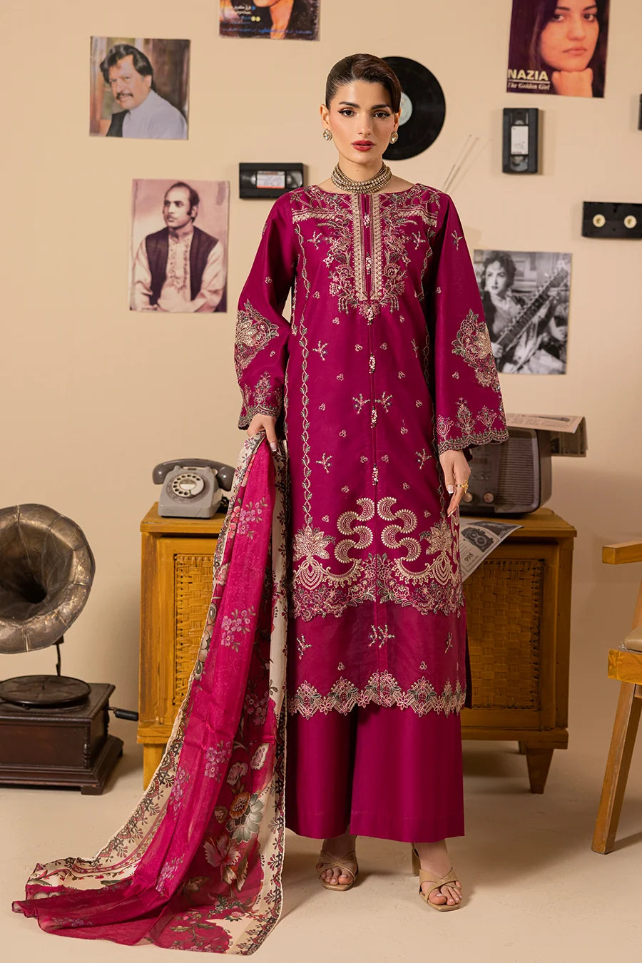 Zeenat Pret Embroidered Lawn 3-Piece Suit - Fuschia Pink