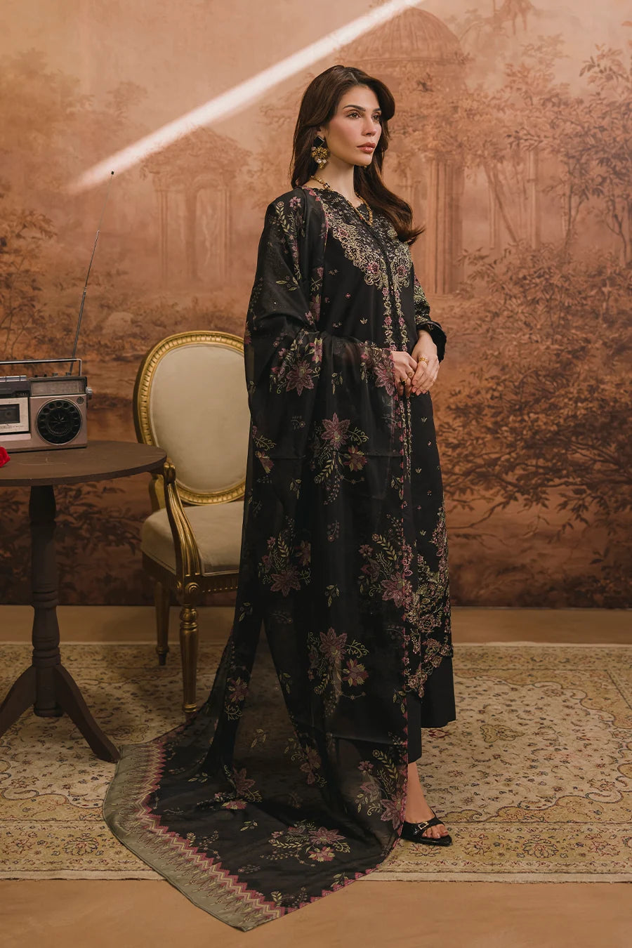 Zeenat Pret Embroidered Lawn 3-Piece Suit - Jet Black