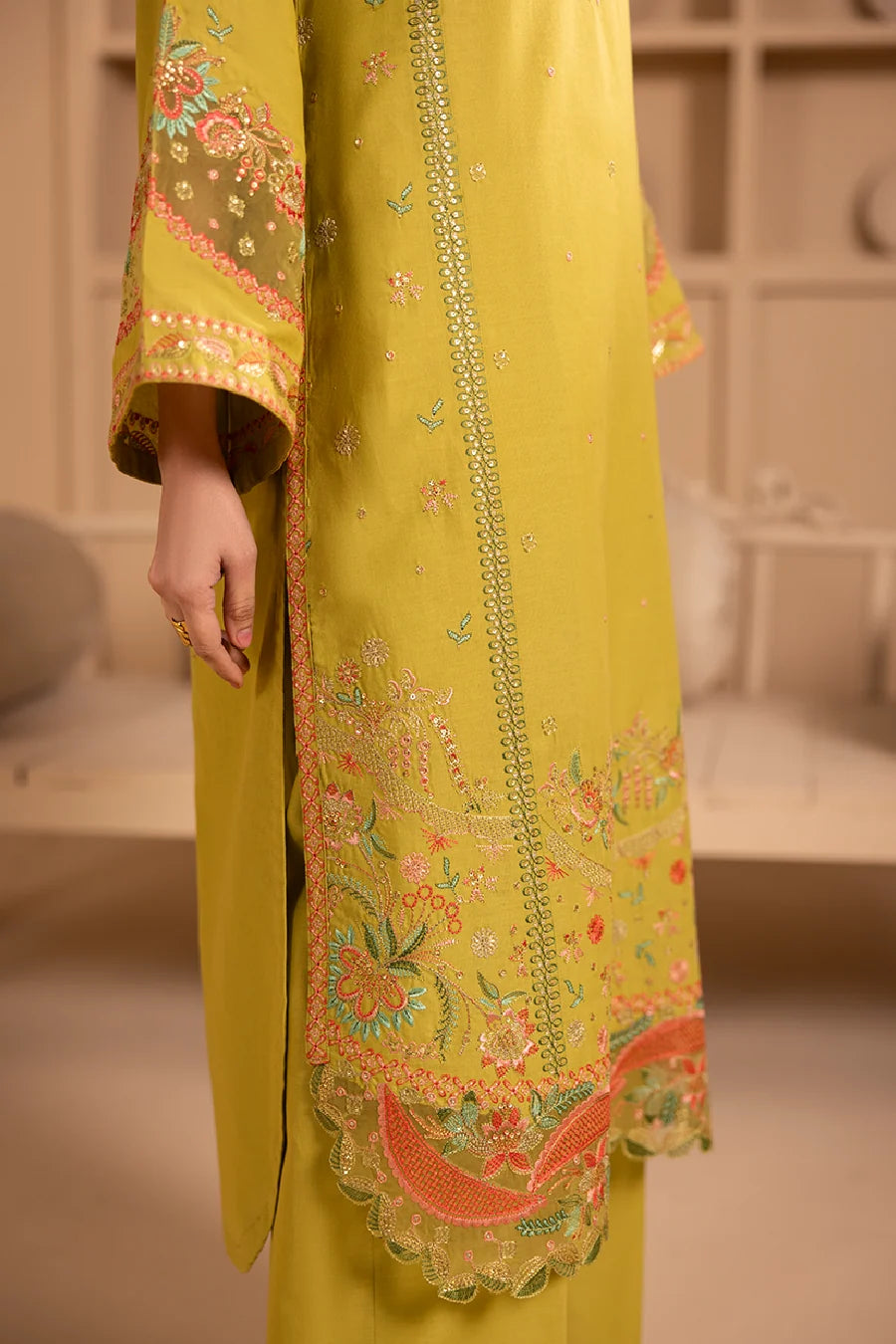 Zeenat Pret Embroidered Lawn 3-Piece Suit - Olive Green