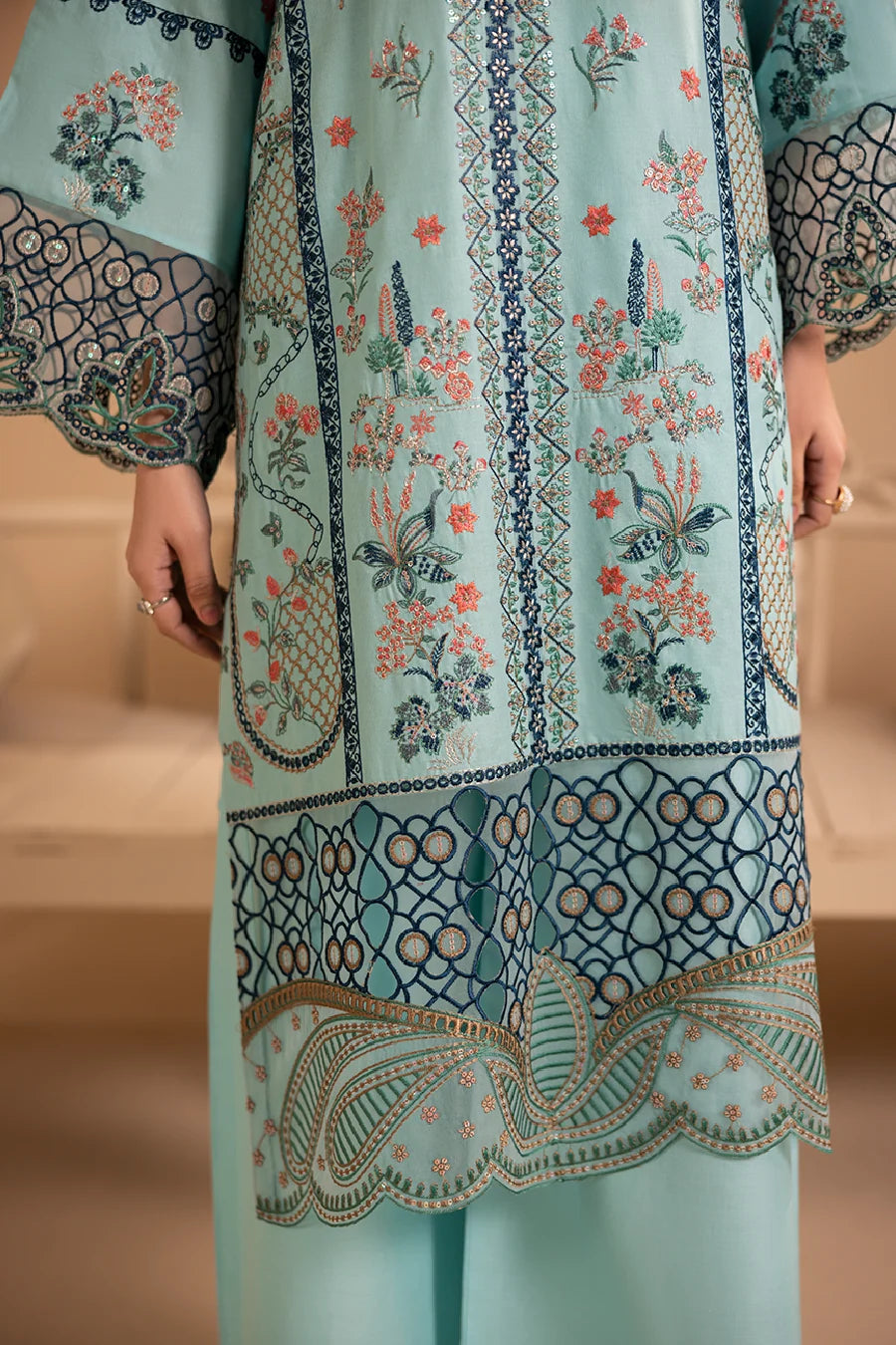 Zeenat Pret Embroidered Lawn 3-Piece Suit - Powder Blue