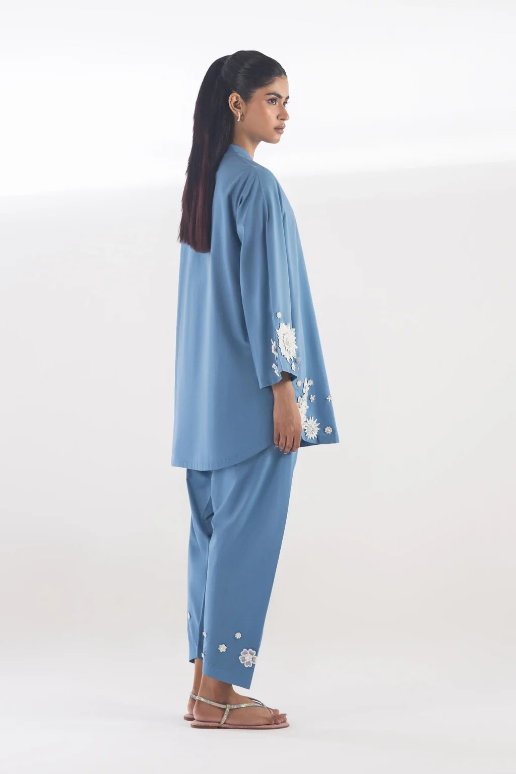 Sana Safinaz Understated Floral 2-Piece Lawn Suit – Baby Blue