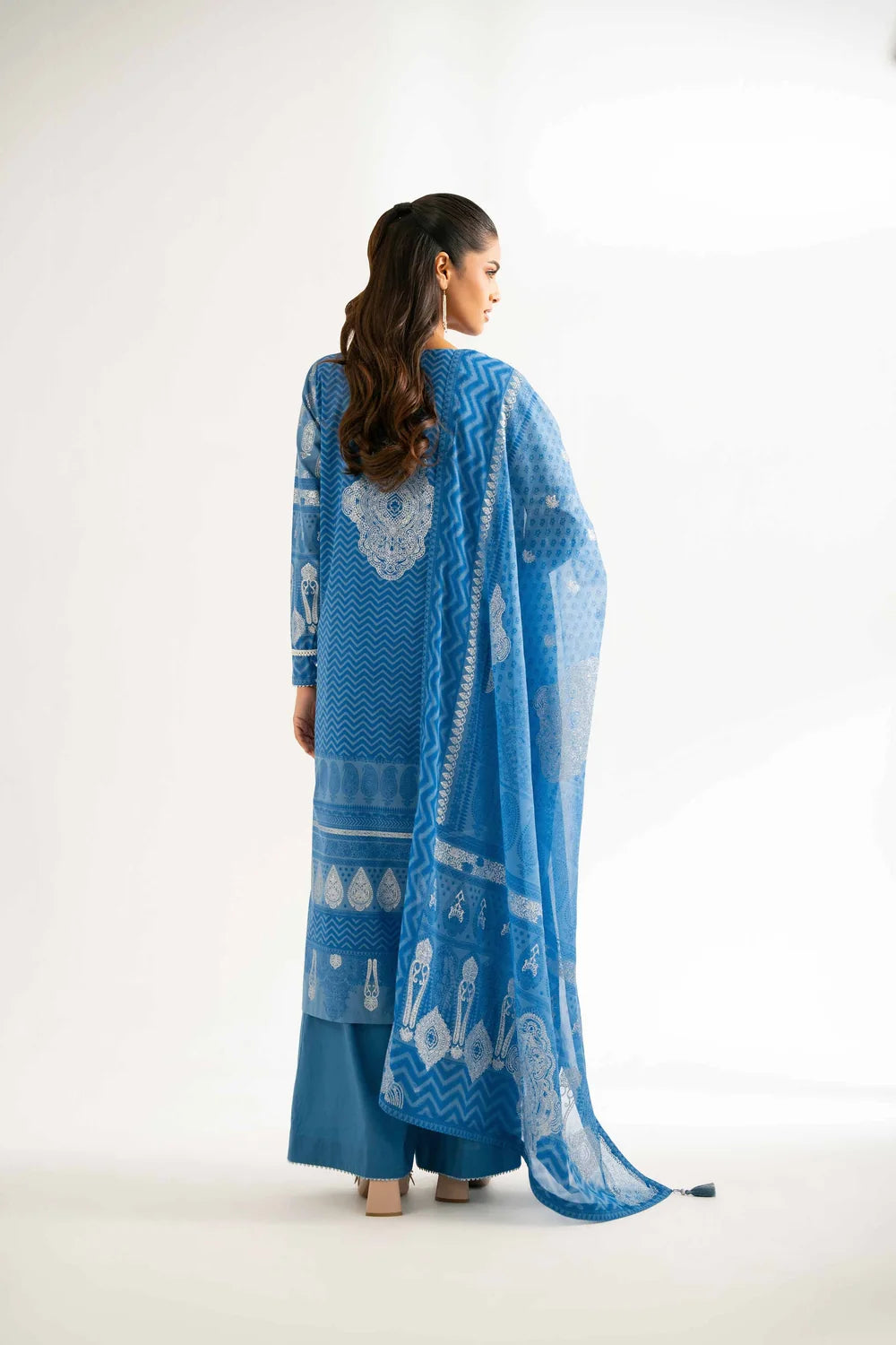 Nishat Linen 3-Piece Digital Printed Suit – Steel Blue & Ice White