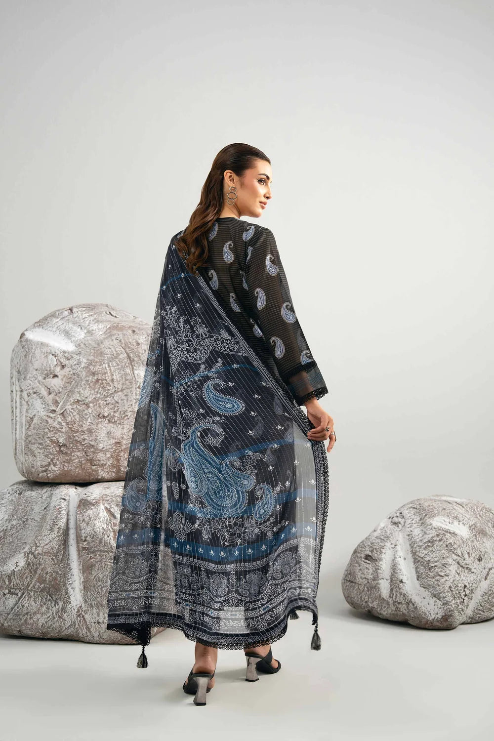 Nishat Linen 3-Piece Digitally Printed Embroidered Suit – Jet Black & Ice Blue
