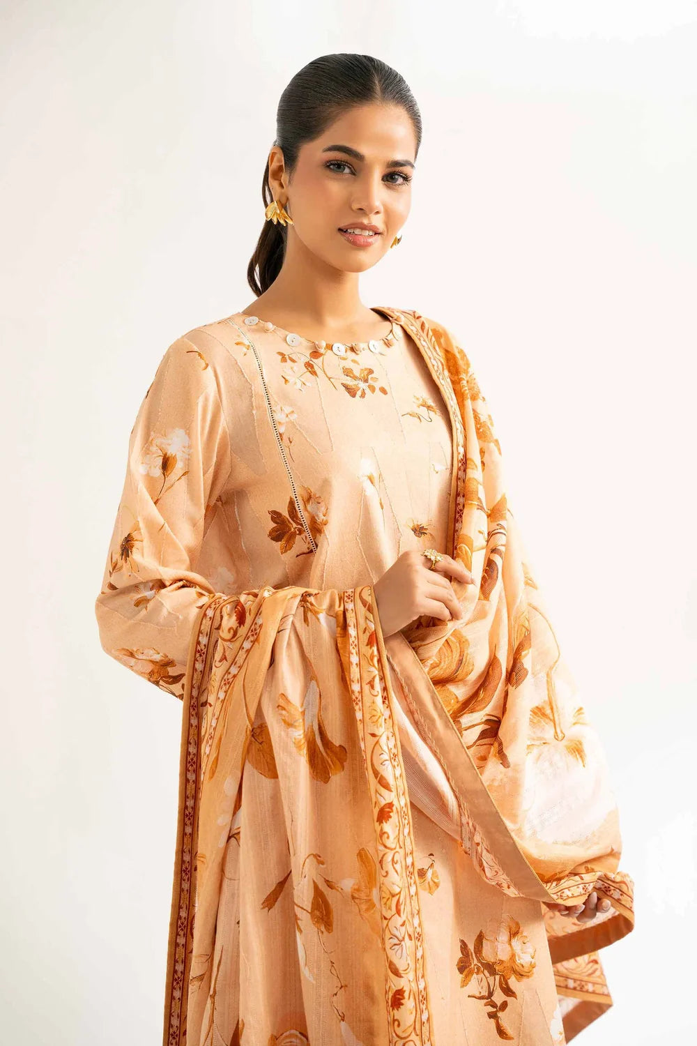 Nishat Linen 3-Piece Digital Printed Suit – Soft Peach & Apricot Floral