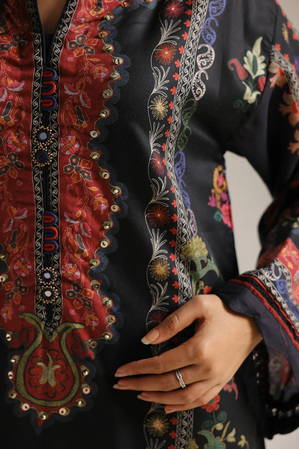 ETHNC Embroidered 2-Piece Silk-Blend Botanical Suit – Jet Black