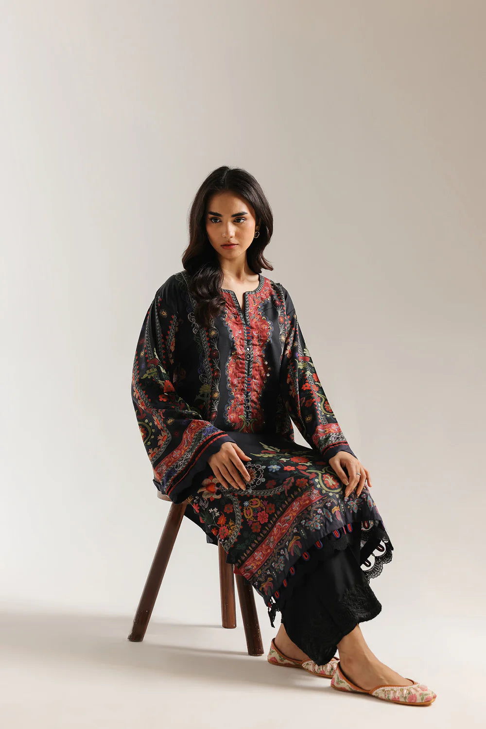 ETHNC Embroidered 2-Piece Silk-Blend Botanical Suit – Jet Black