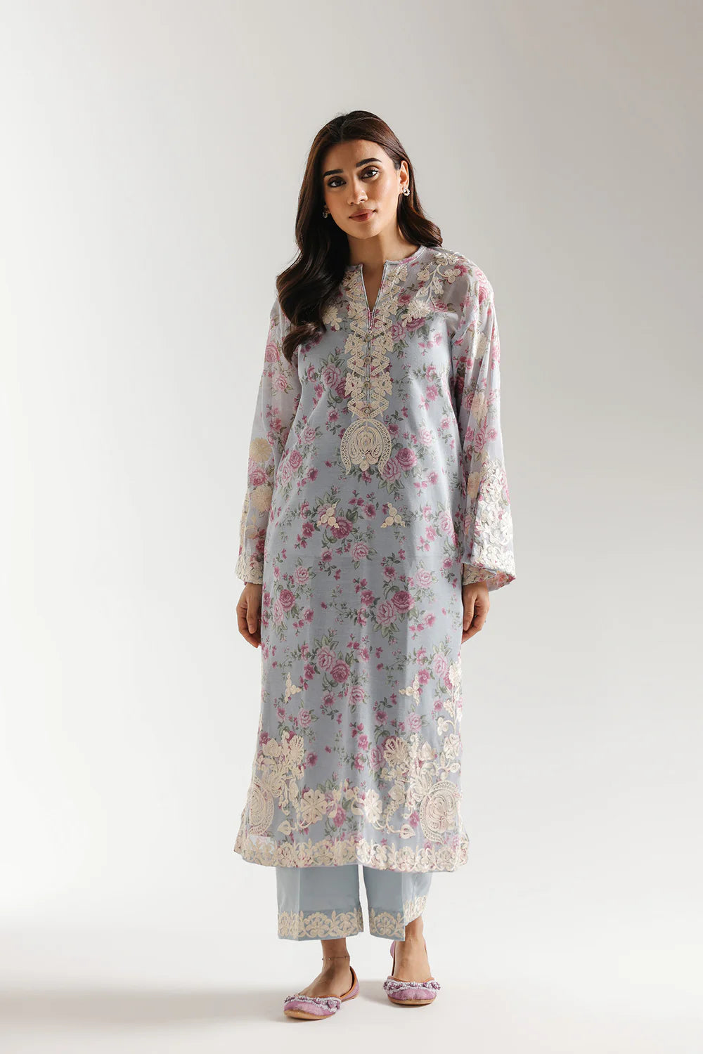 ETHNC Embroidered Vintage Floral 2-Piece Stitched Suit - Pale Blue