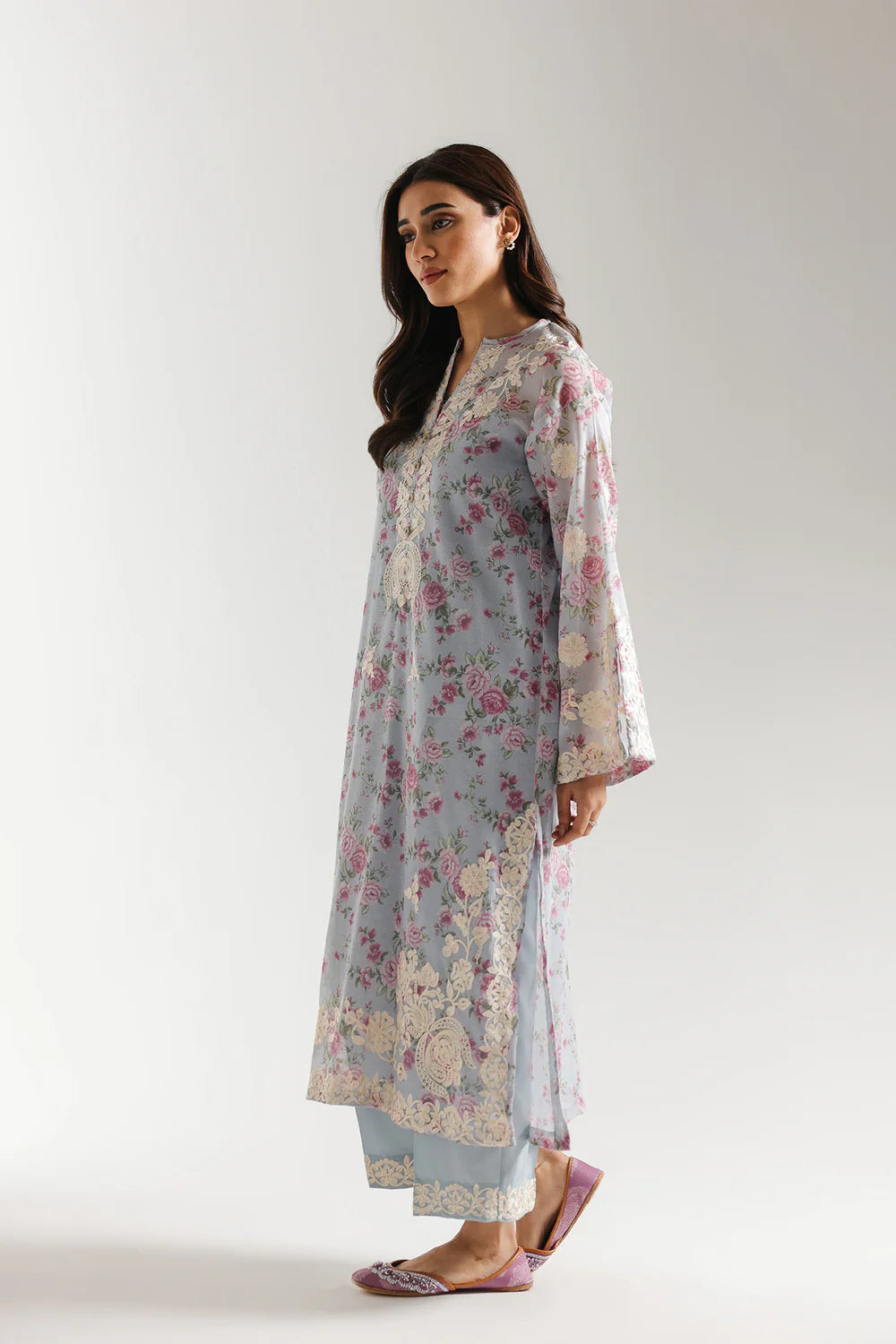 ETHNC Embroidered Vintage Floral 2-Piece Stitched Suit - Pale Blue