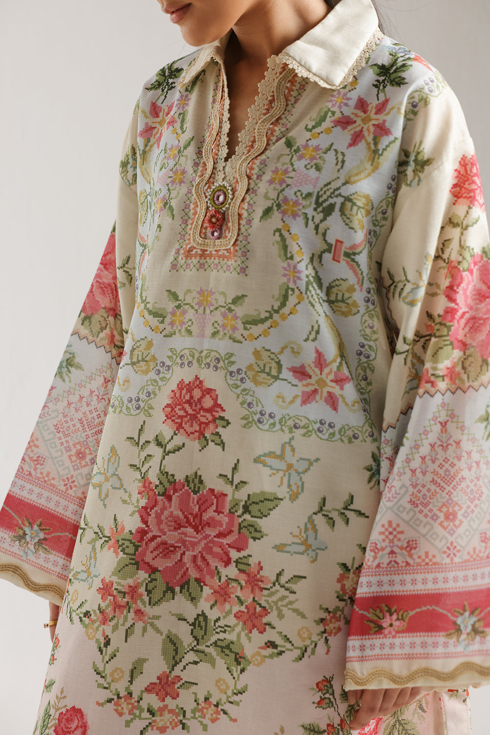 ETHNC Rozana Embroidered 2-Piece Floral Suit – Off-White & Rose Pink