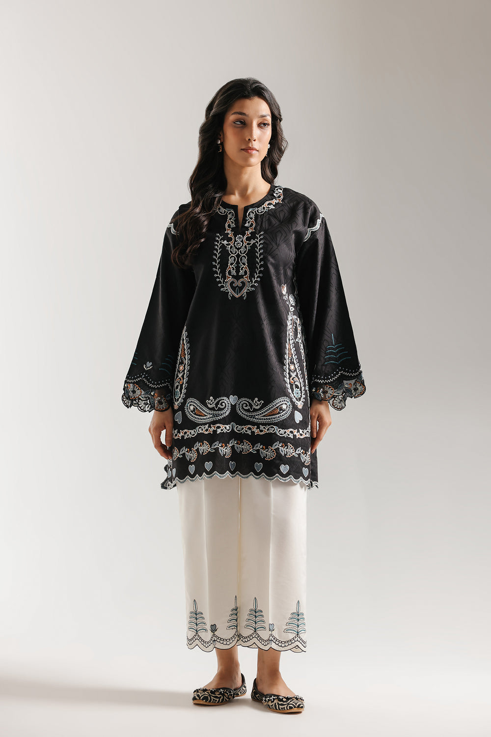 ETHNC Rozana Embroidered 2-Piece Contrast Suit – Onyx Black & Ivory