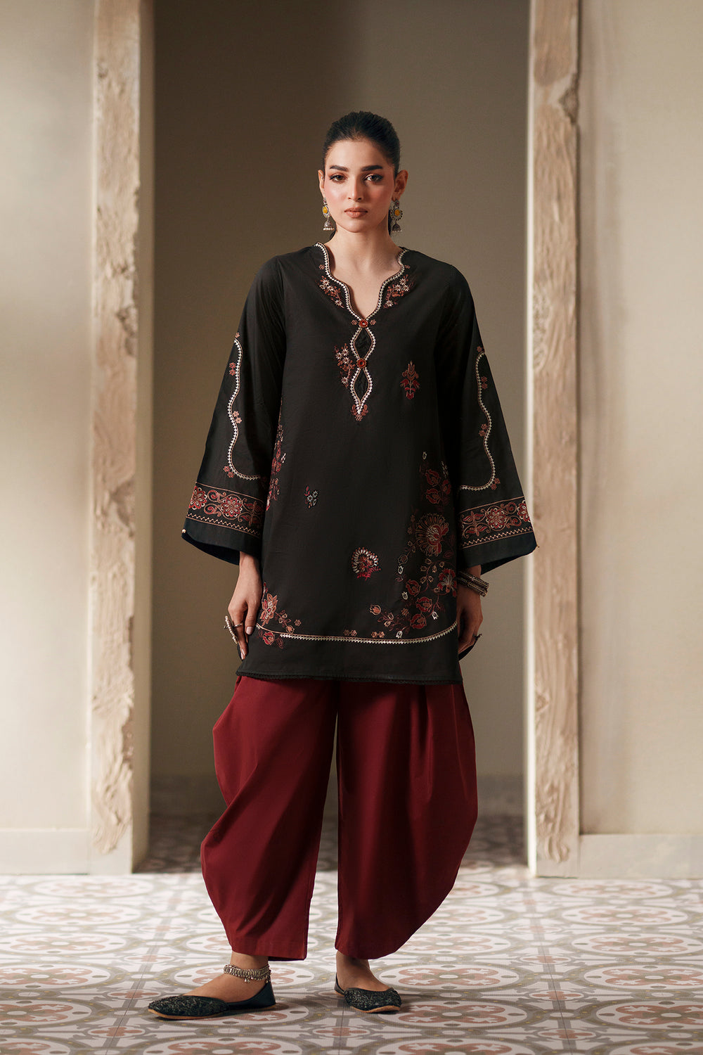 ETHNC Rozana Embroidered 2-Piece Shalwar Suit – Onyx Black & Maroon