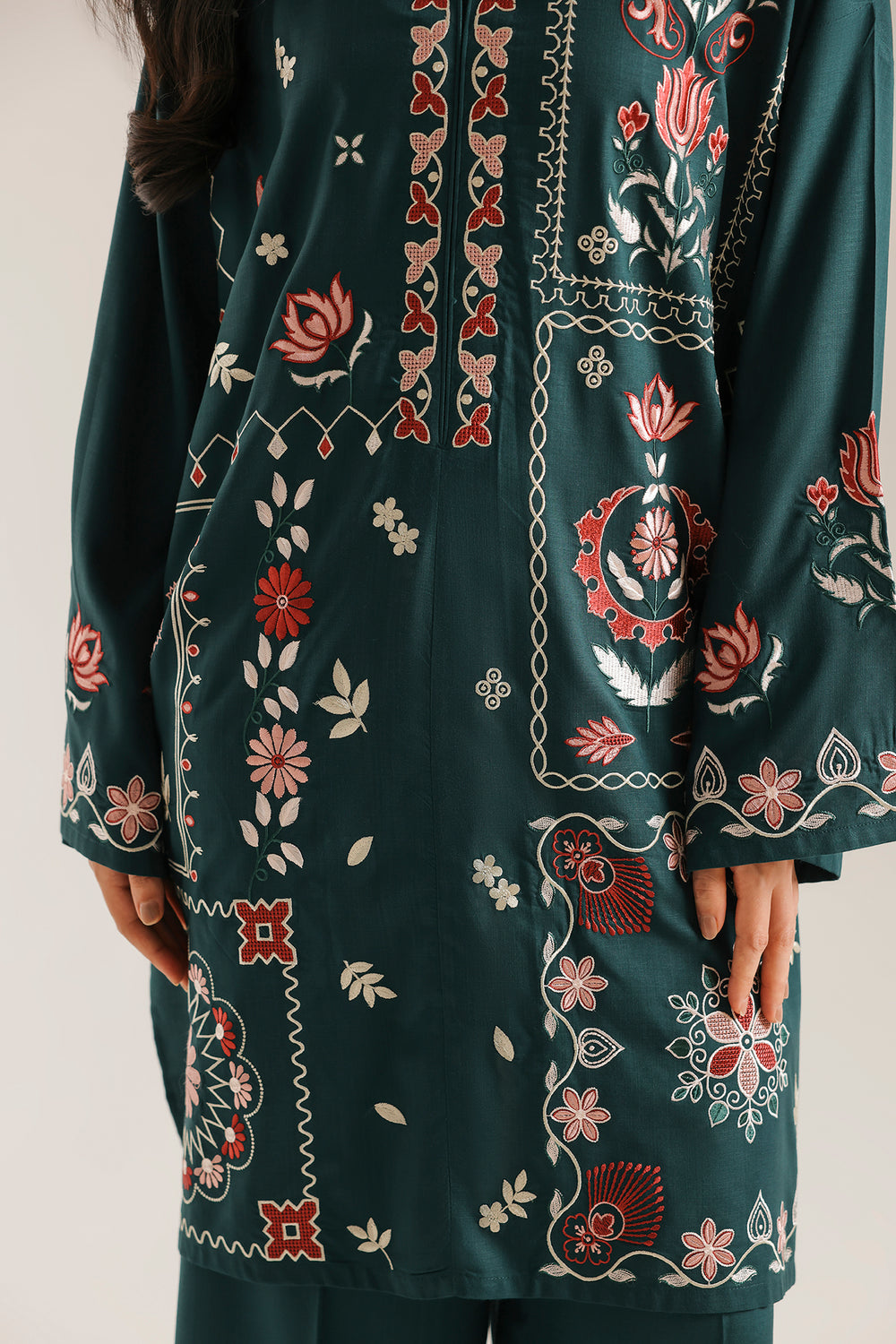 ETHNC Rozana Embroidered 2-Piece Suit – Emerald Green & Coral