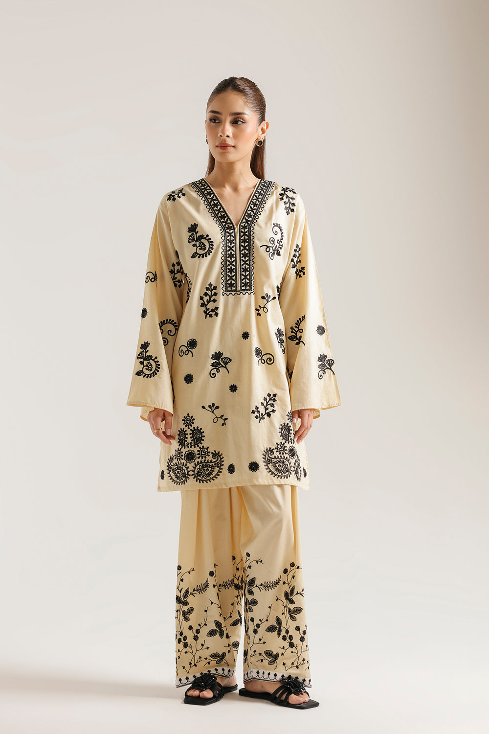 ETHNC Rozana Embroidered 2-Piece Suit – Yellow Beige