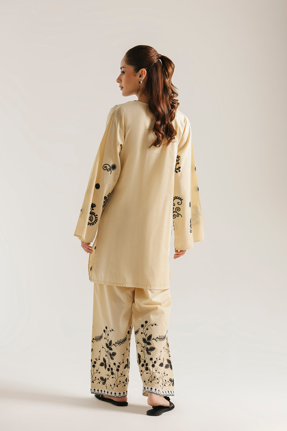 ETHNC Rozana Embroidered 2-Piece Suit – Yellow Beige