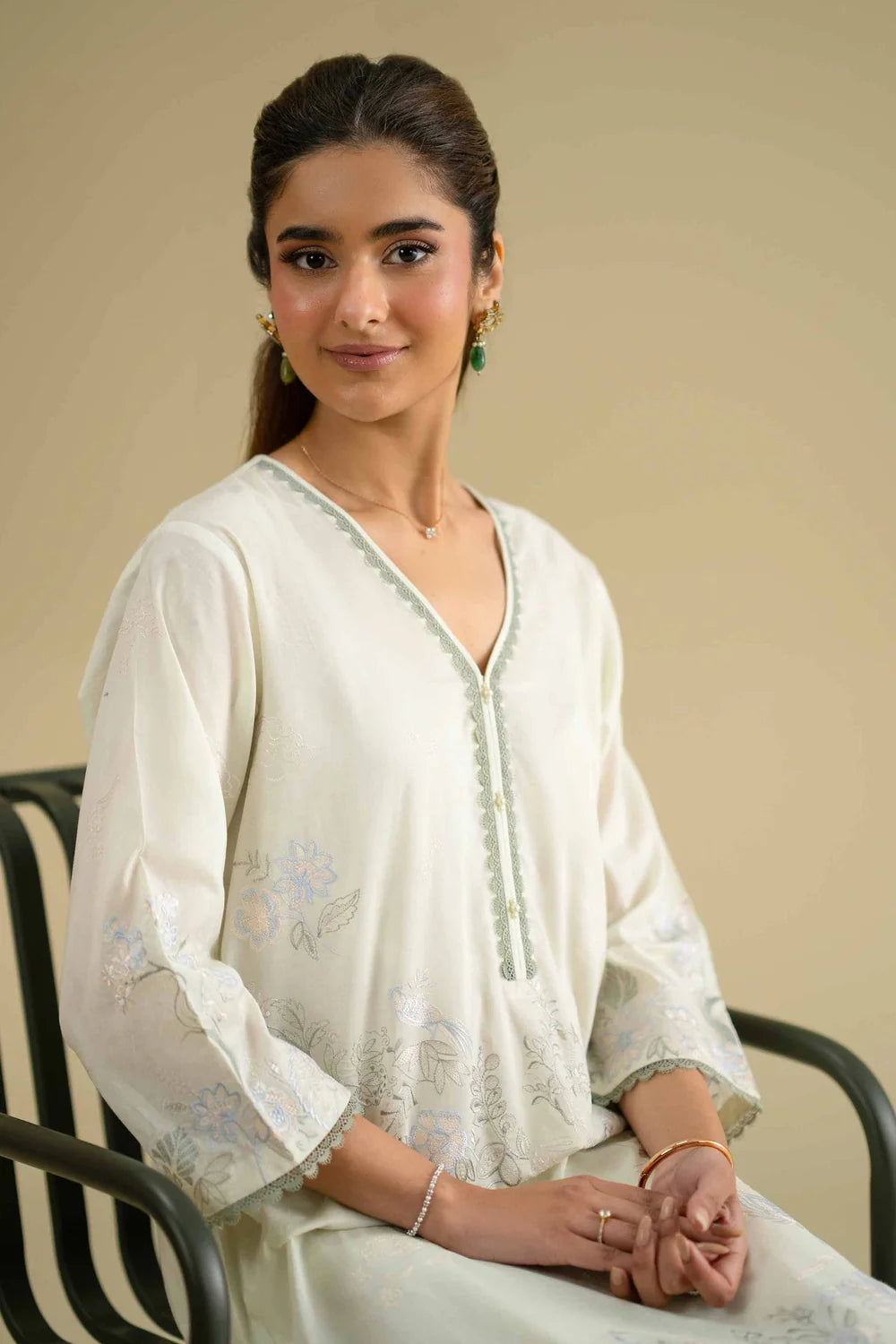 NISHAT Linen Ready-to-Wear 2-Piece Embroidered Lawn Suit – Off-White