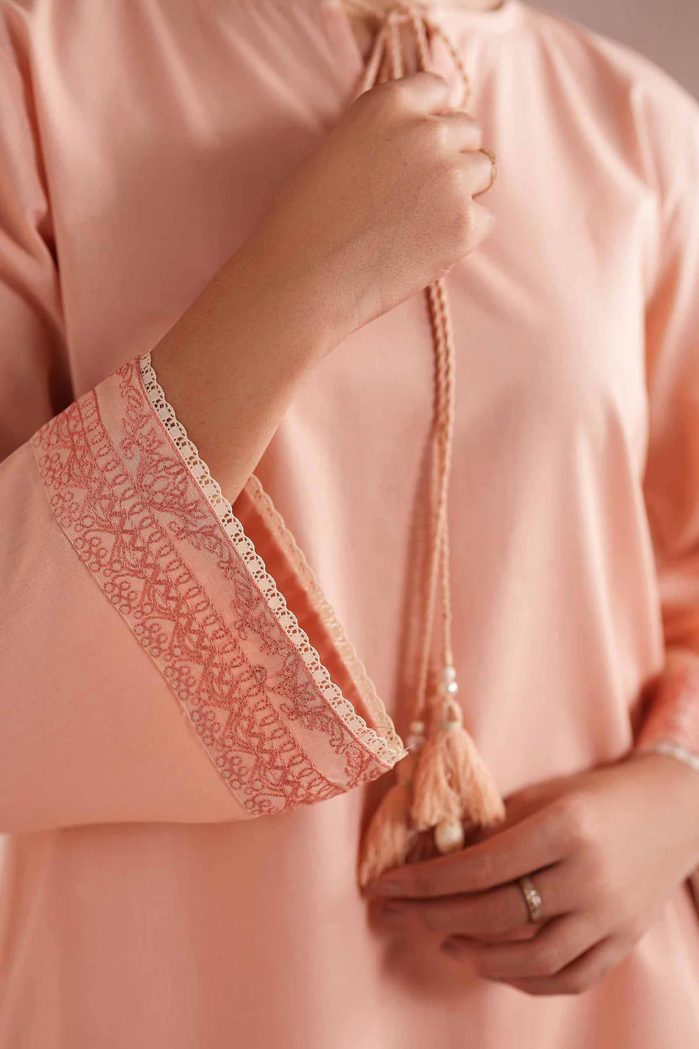 Nishat Linen 2-Piece Embroidered Kurti & Tulip Shalwar Suit – Peach