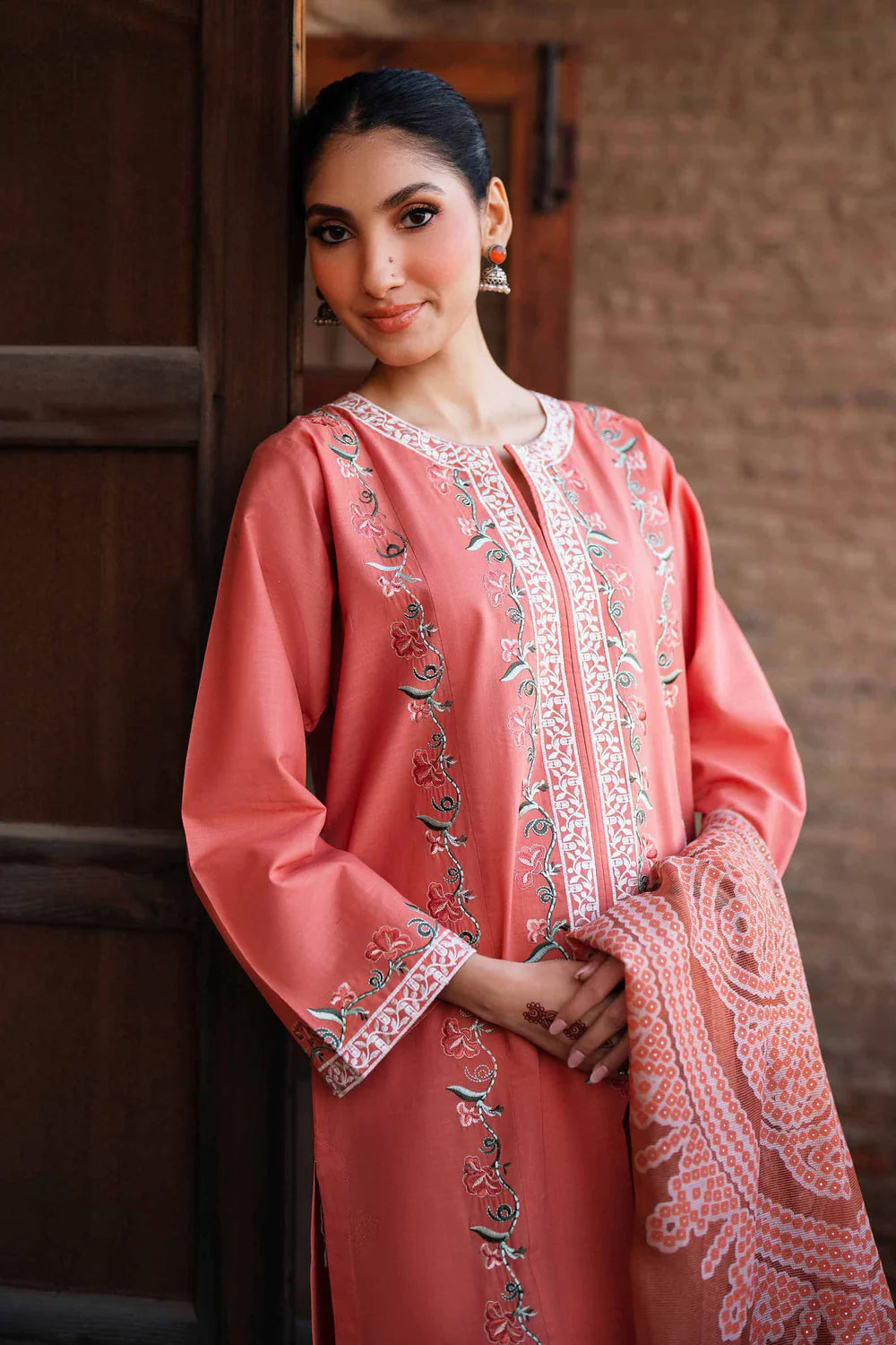 NISHAT Linen Ready-to-Wear 3-Piece Embroidered Cross Hatch Suit – Peach