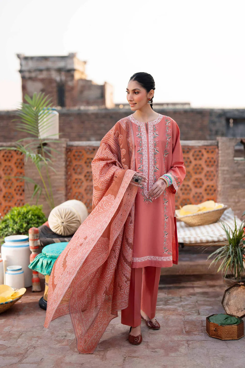 NISHAT Linen Ready-to-Wear 3-Piece Embroidered Cross Hatch Suit – Peach
