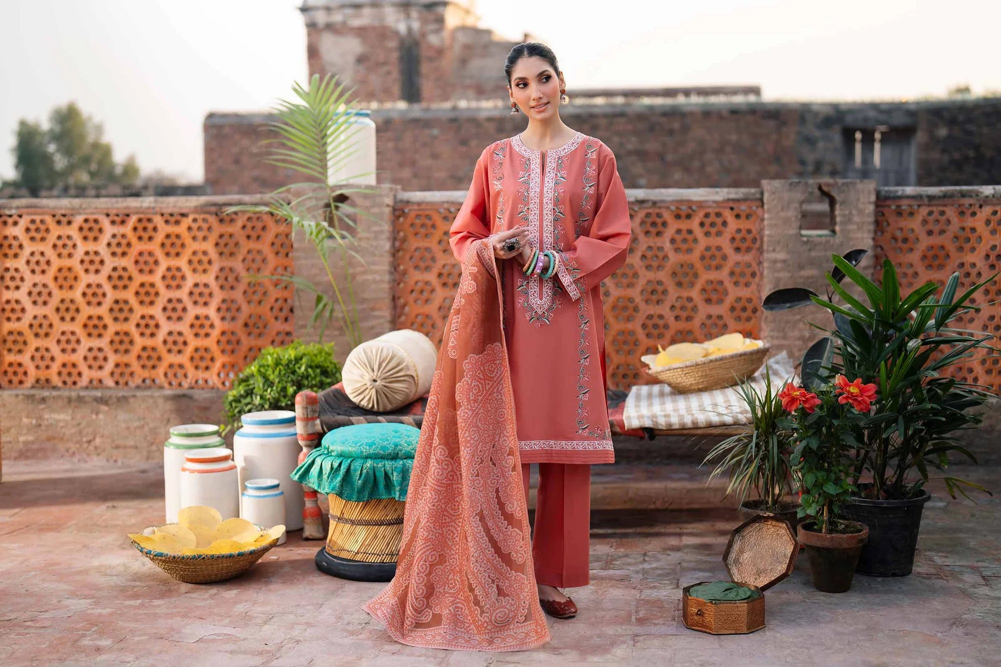 NISHAT Linen Ready-to-Wear 3-Piece Embroidered Cross Hatch Suit – Peach