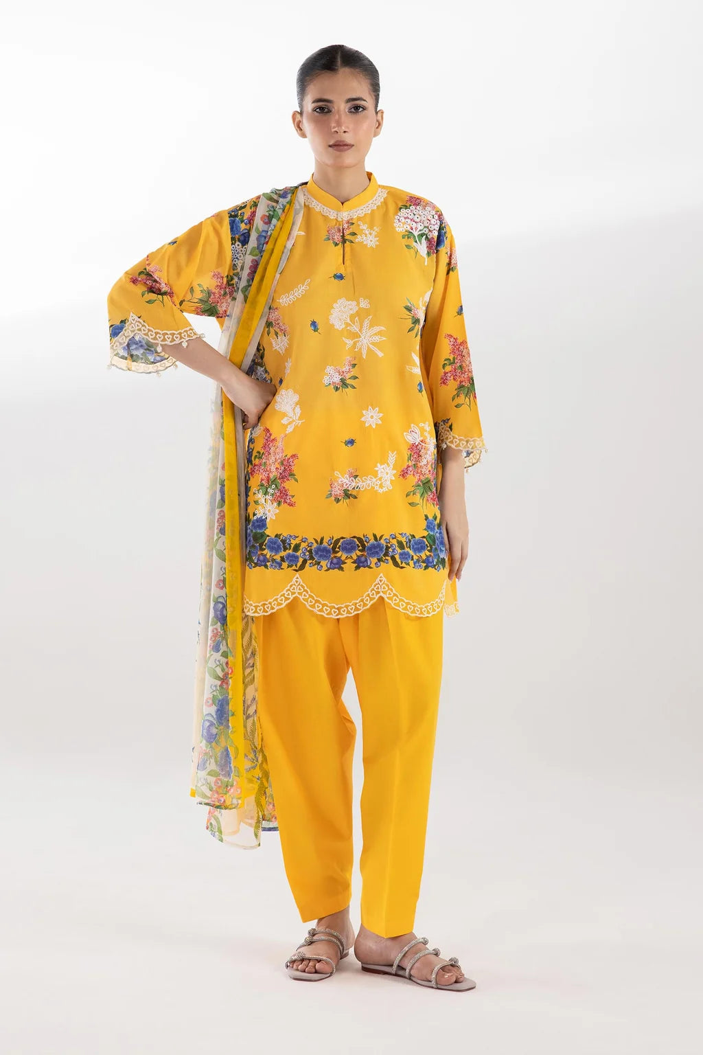 Sana Safinaz Embroidered 2-Piece Muzlin Lawn Suit – Butter Yellow