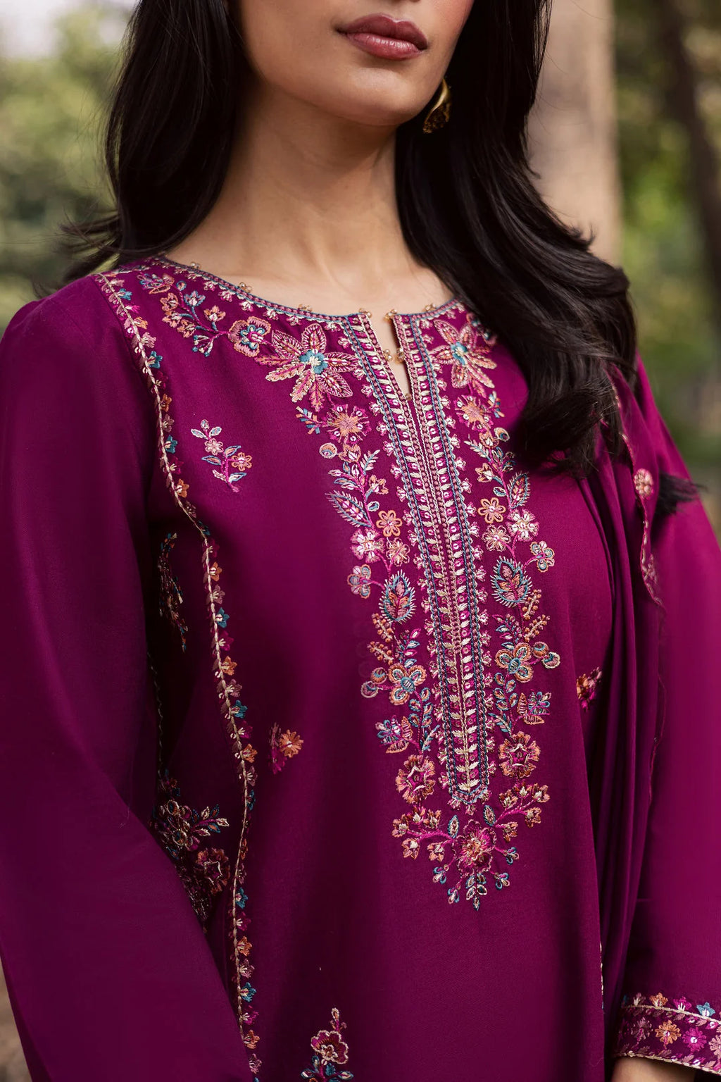 Gulposh by Misbah Embroidered 3-Piece Suit - Magenta Purple