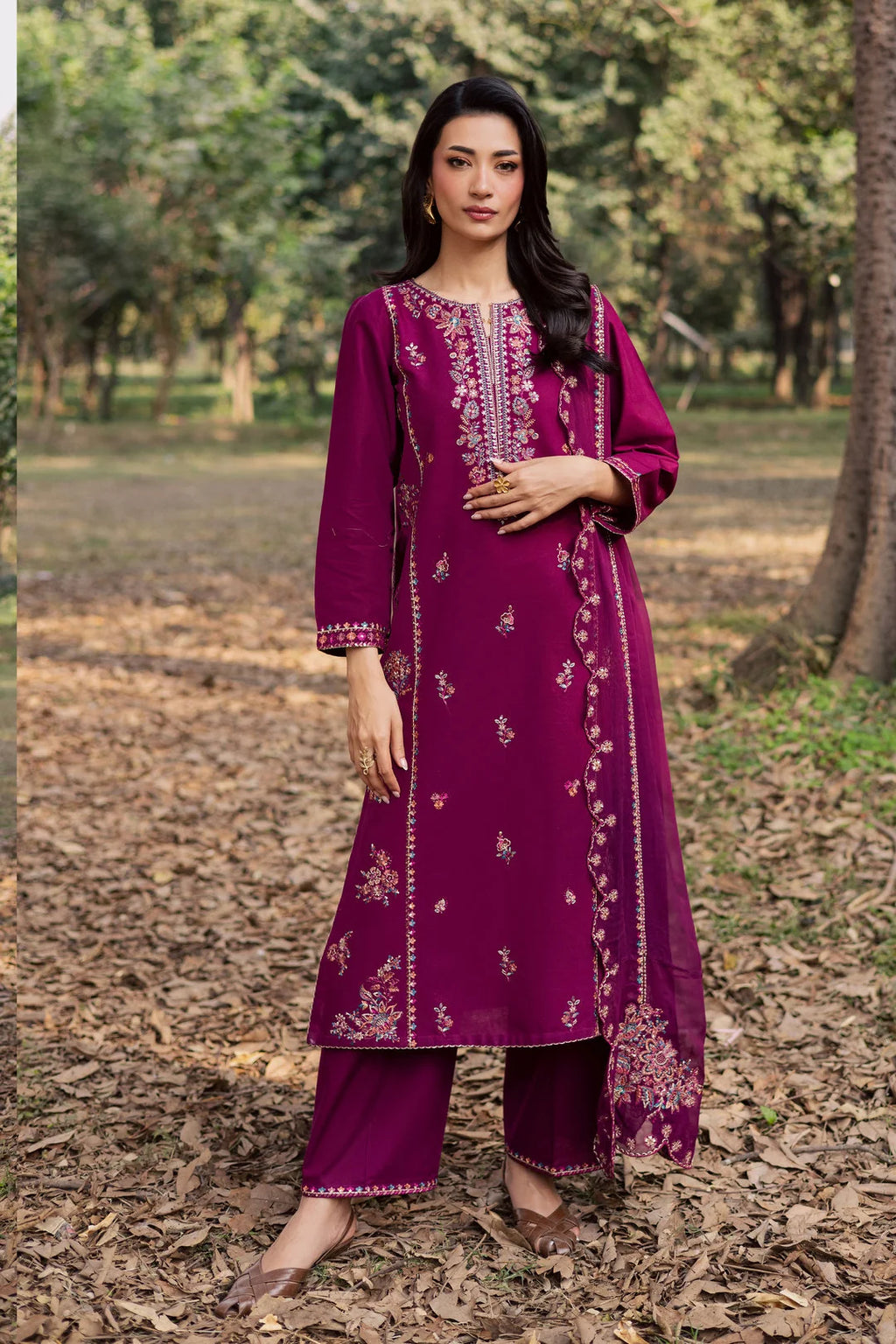 Gulposh by Misbah Embroidered 3-Piece Suit - Magenta Purple