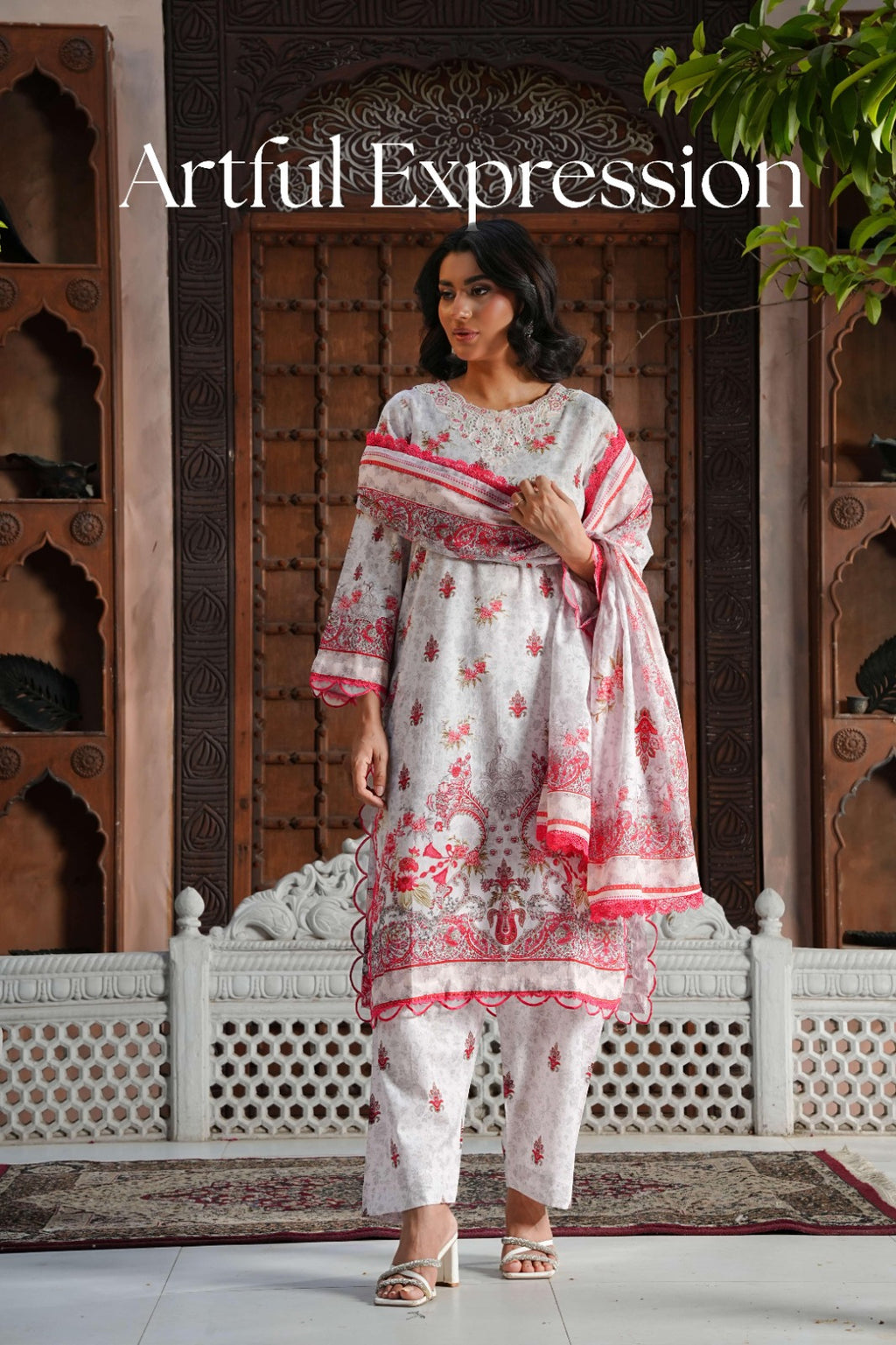 SHANSHE Monsoon Collection –  3-Piece Ready-to-Wear Suit Off-White & Pink