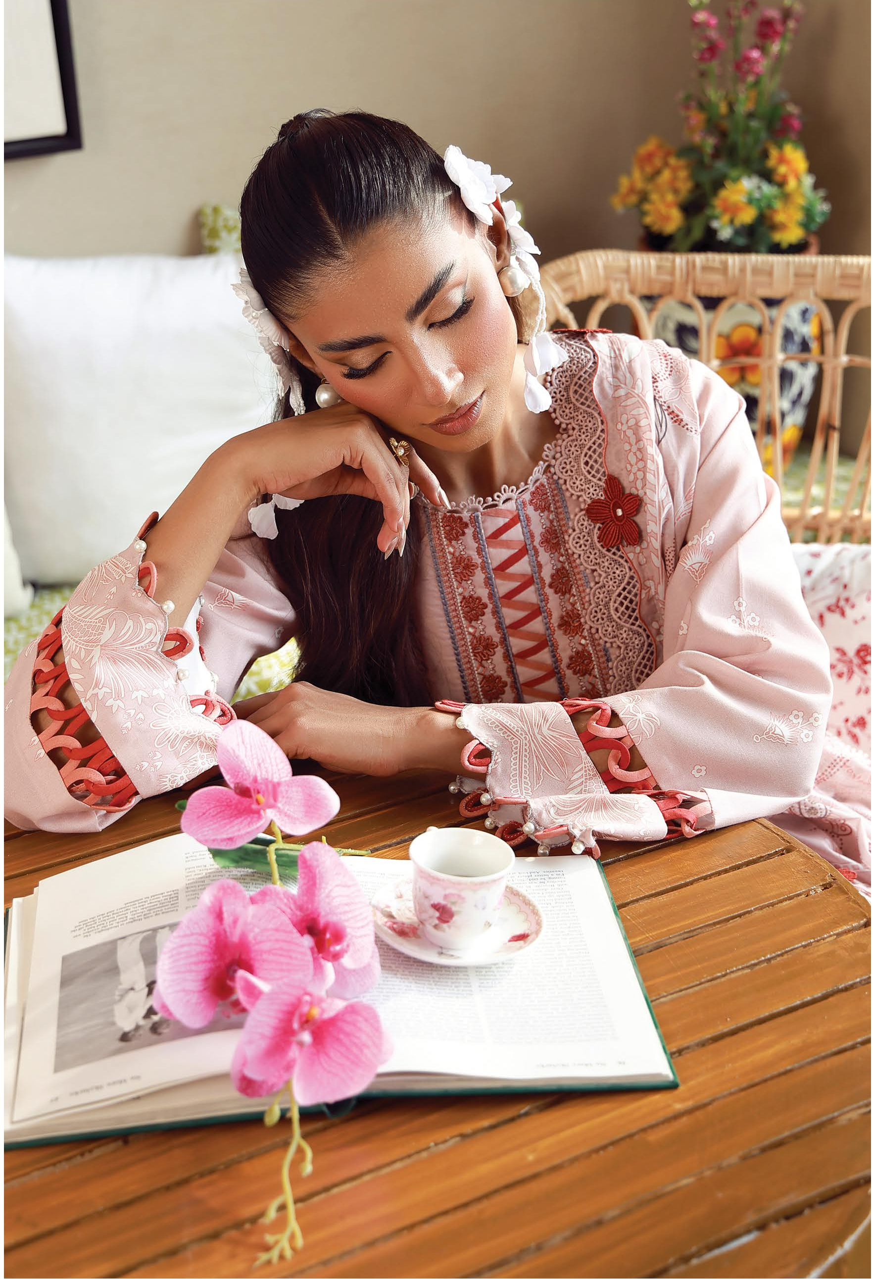 JADE URBANE – Luxury Embroidered Lawn 3-Piece Ready-to-Wear Suit | Baby Pink