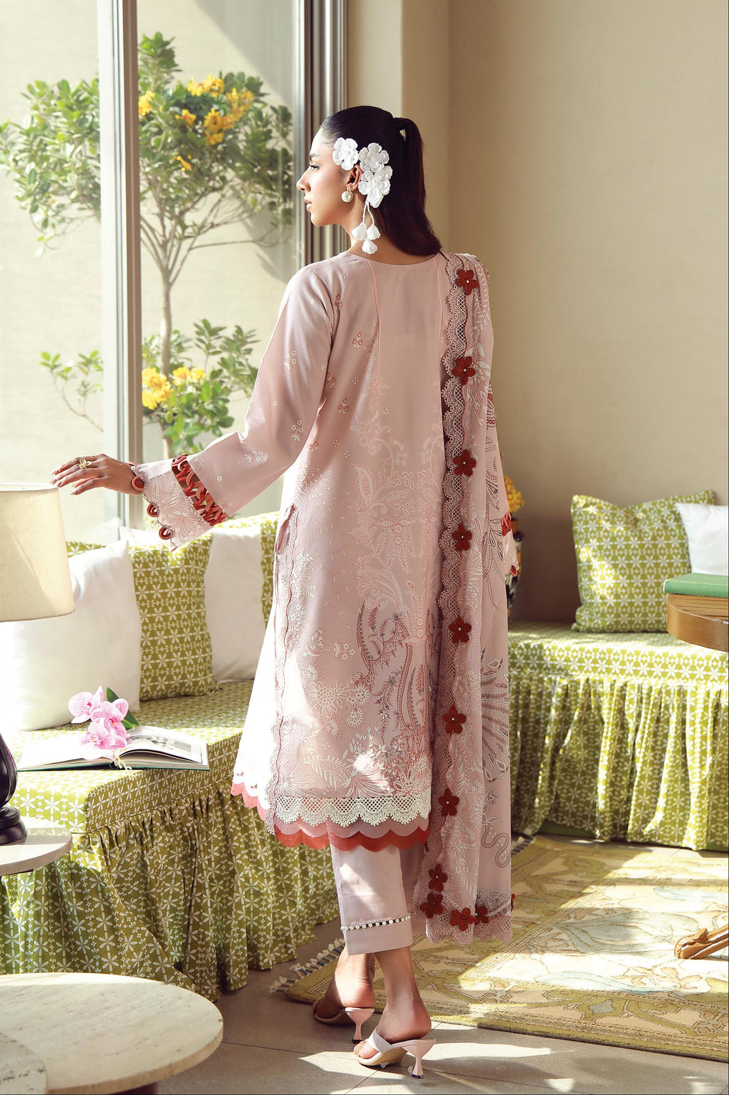 JADE URBANE – Luxury Embroidered Lawn 3-Piece Ready-to-Wear Suit | Baby Pink
