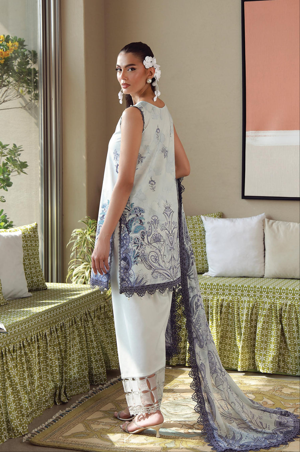 JADE URBANE – Luxury Embroidered Lawn 3-Piece Ready-to-Wear Suit | Ivory Indigo