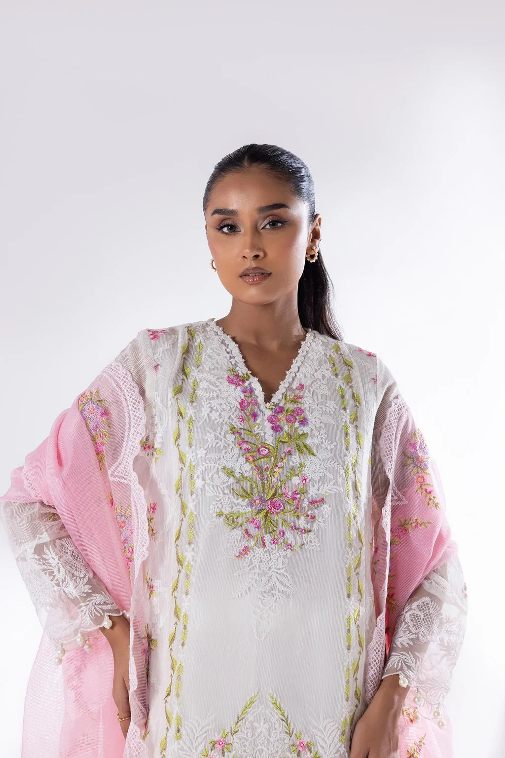 Sana Safinaz Embroidered 3-Piece Lawn Suit – Off-White & Pastel Pink